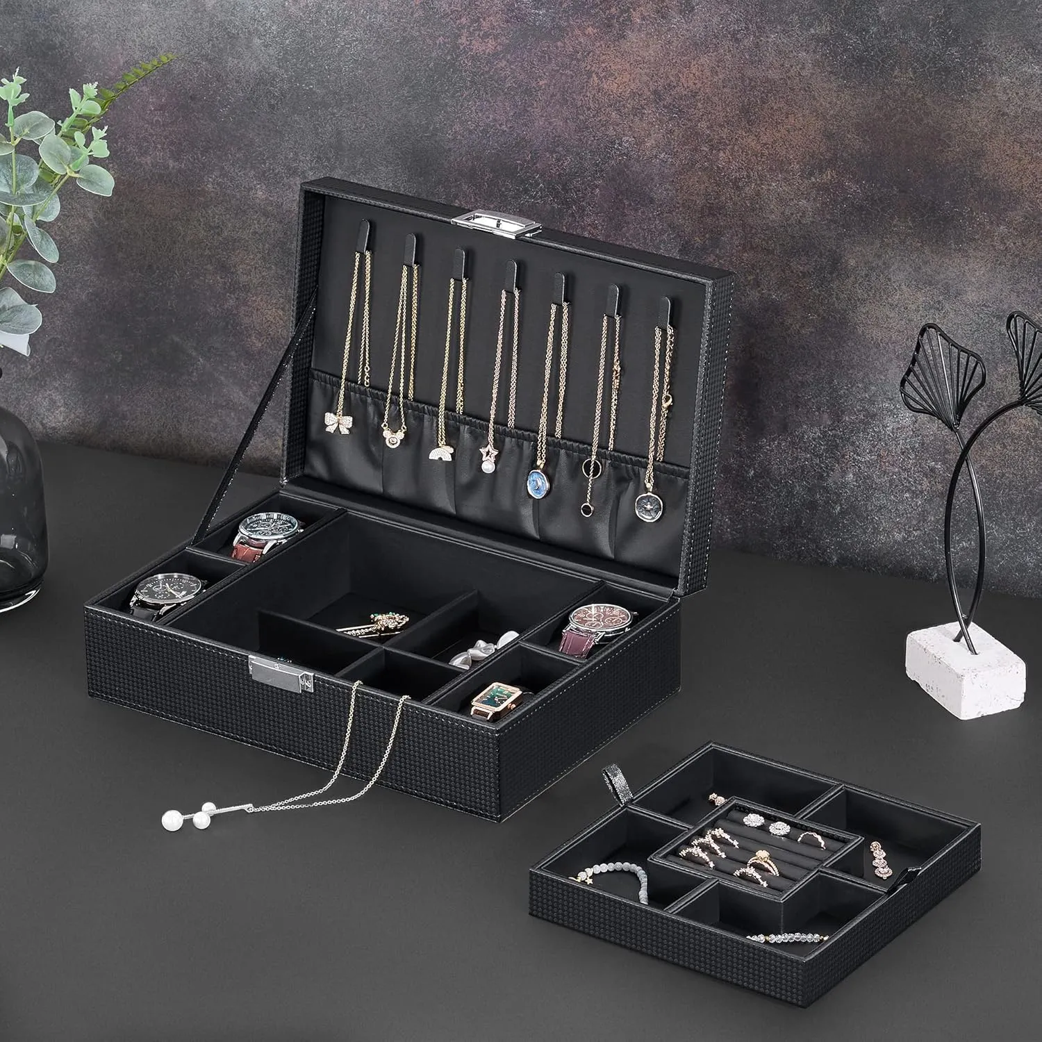 BEWISHOME Mens Jewelry Box Organizer, Jewelry Box for Men Women with 4 Watch Case Removable Tray, Jewelry Display Storage Case, Carbon Fiber Design Earring Ring Bracelet Case, Black SSH07C