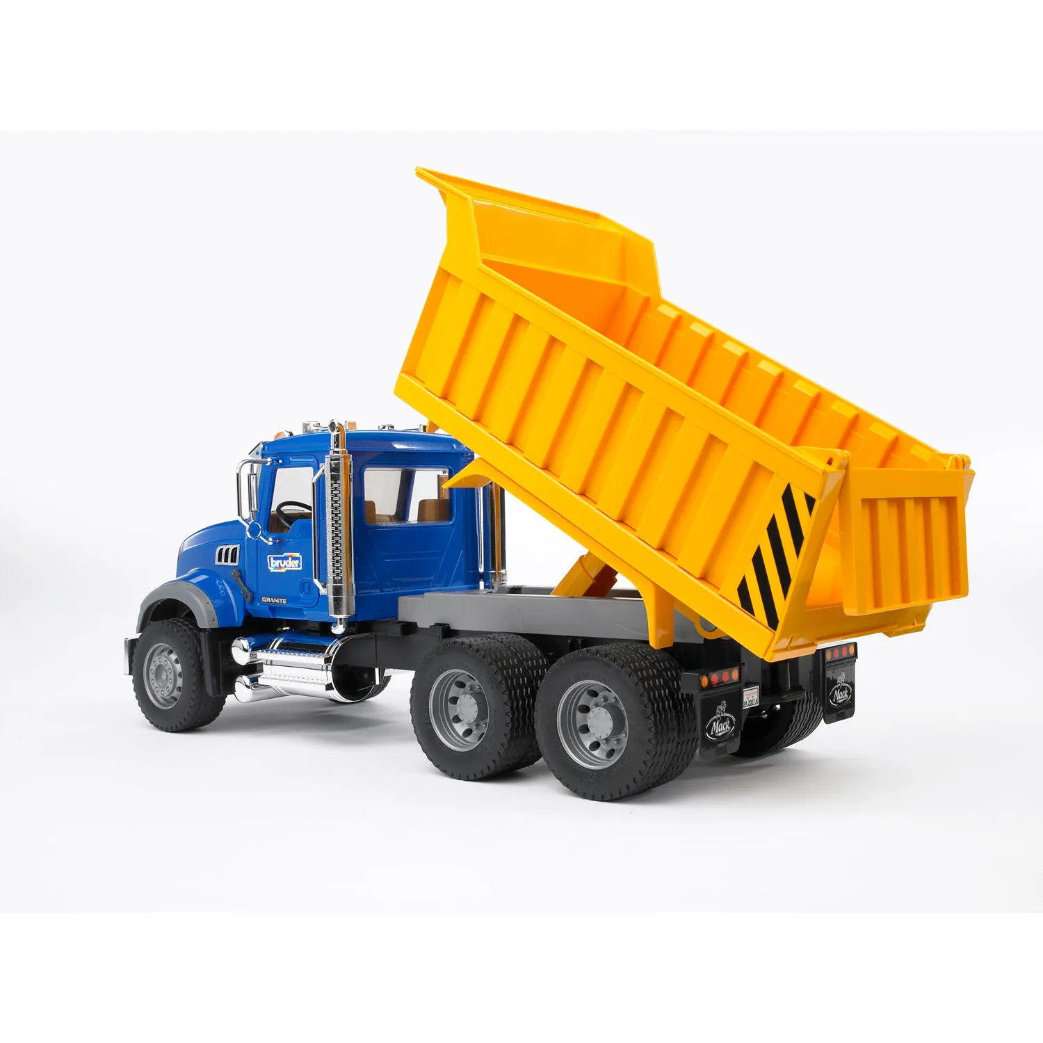 Bruder MACK Granite Dump Truck